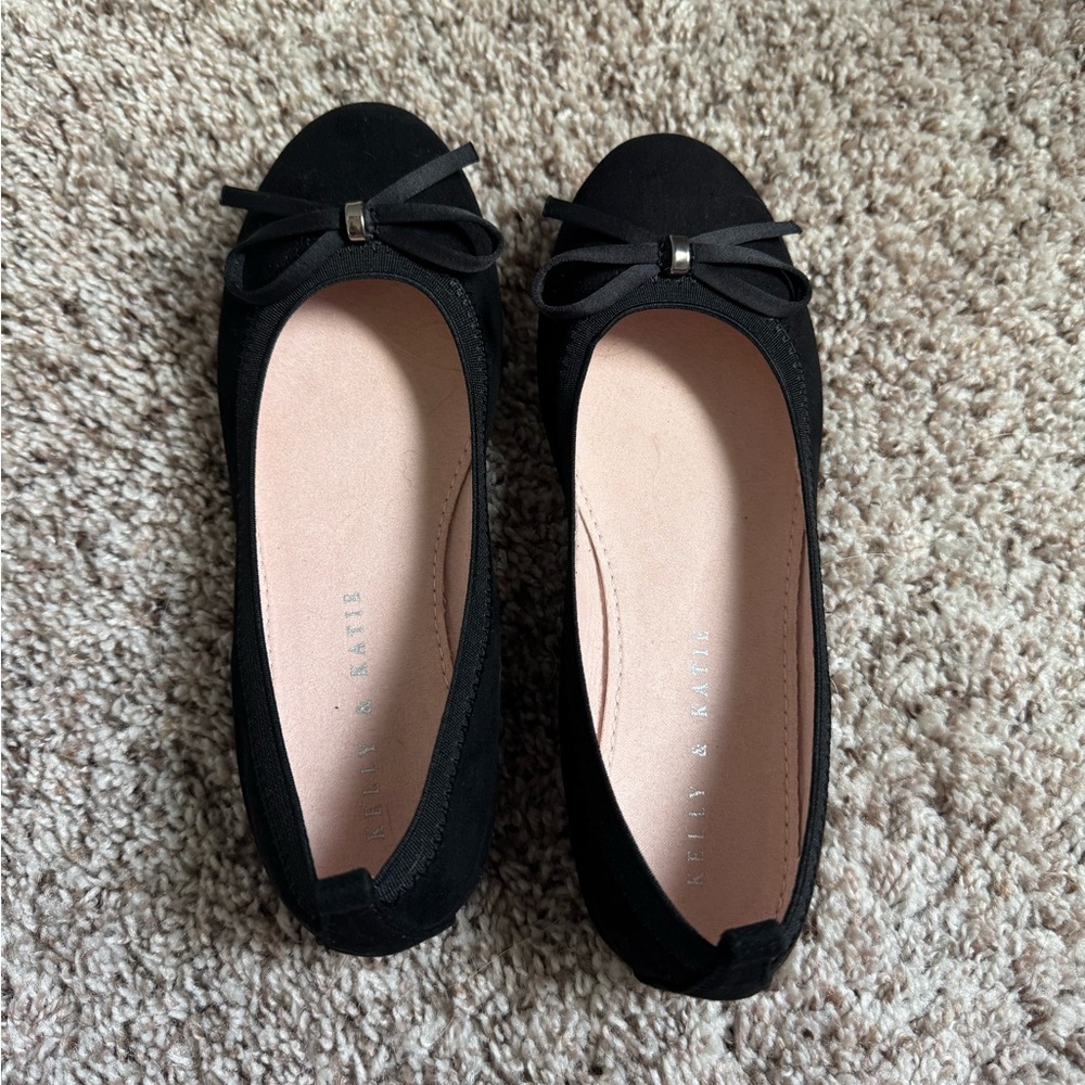 Kelly & Katie youth size 3 black flats